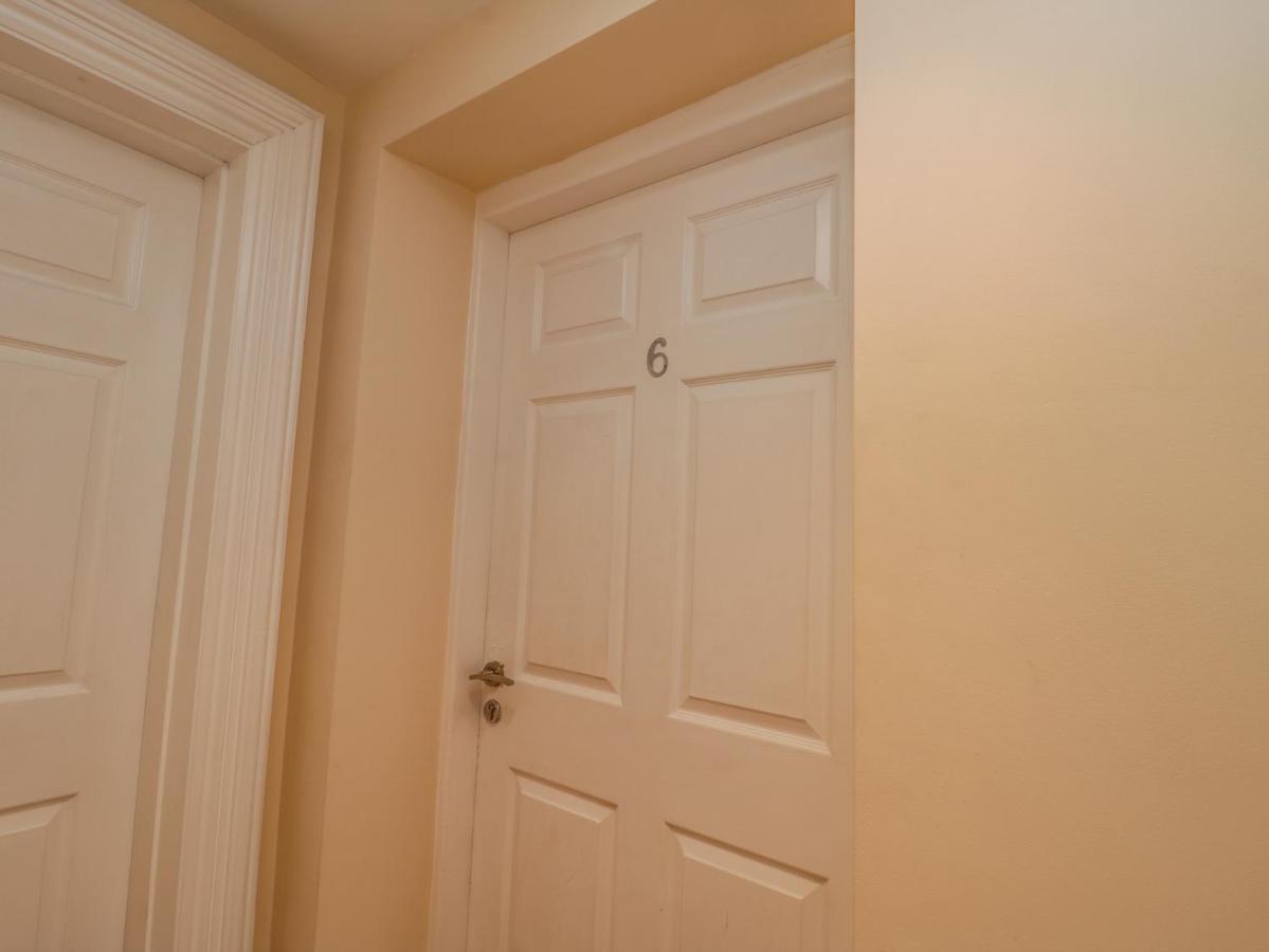 Apartment 6 惠特比 外观 照片